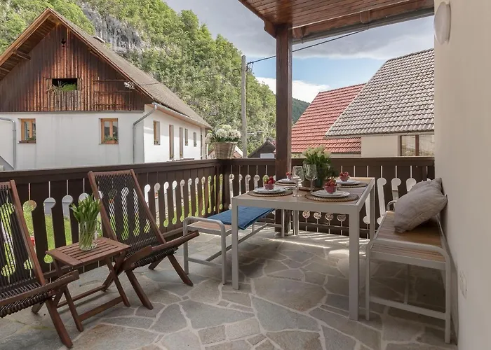 Appartement House Bella *