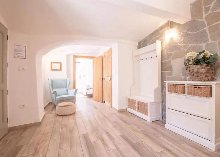 Appartement House Bella *